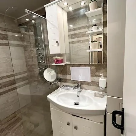 Apartment луксозен в сърцето на *