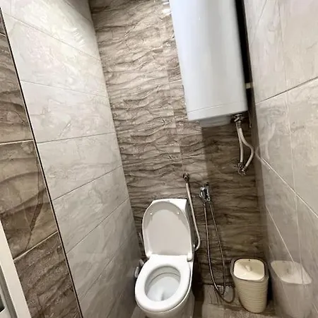 아파트 луксозен в сърцето на 부르가스